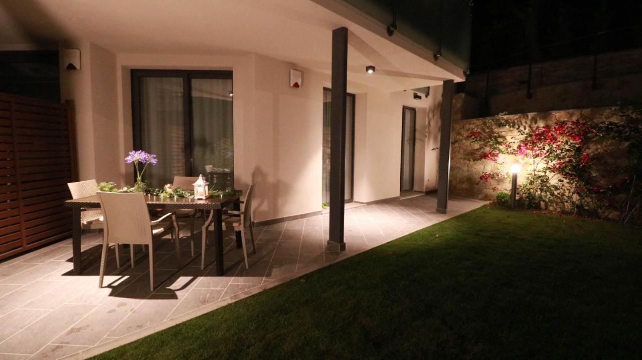 H11 Luxury 9A - Porto - Piscina - Jacuzzi Apartment Santo Stefano al Mare Ngoại thất bức ảnh