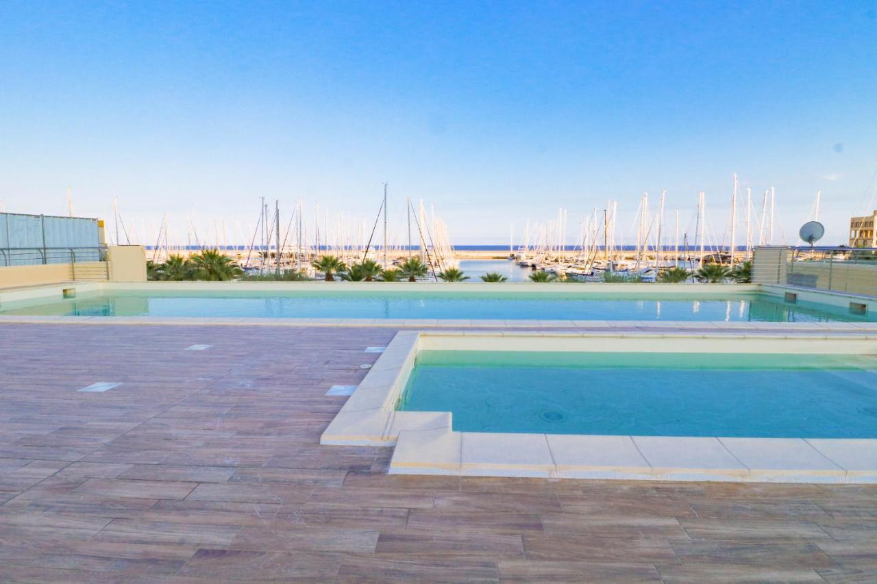 H11 Luxury 9A - Porto - Piscina - Jacuzzi Apartment Santo Stefano al Mare Ngoại thất bức ảnh